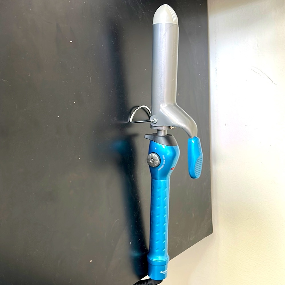 Babybliss pro 1 1/4 in curling iron